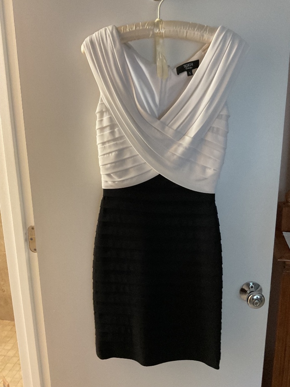 Short one piece cocktail dress, Tadashi Collection, size small, white & black